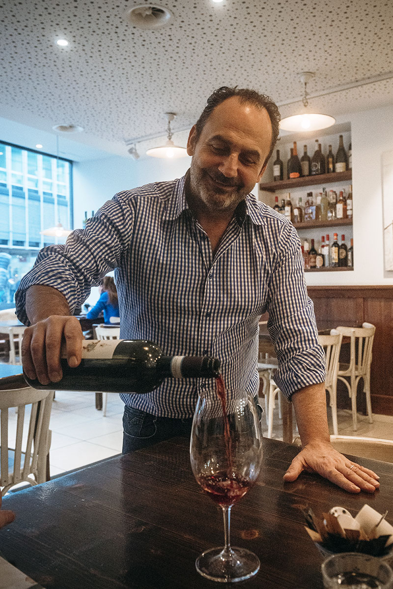 Piero Marincolo, das Herz der Locanda Trivisano Winterthur. Seine ausgezeichneten Weinkenntnisse versprechen Hochgenuss.